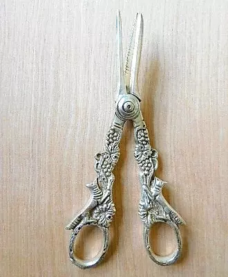 Vintage Silver Plated Unbranded Grapes & Fox Shears-Scissors--6 Inches Long • $9.95