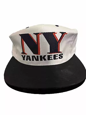 Vintage New York Yankees BRAND NEW DEADSTOCK SNAPBACK HAT • $15