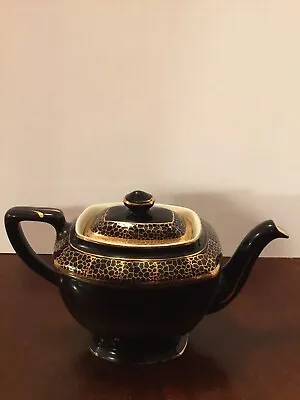 Vintage Hall Teapot • $15