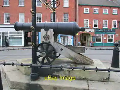 £2 • Buy Photo 6x4 The Sebastopol Cannon, Cannon Square, Retford A Crimean War Rel C2022