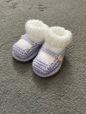 £3.75 • Buy New - Hand Knitted Baby Bootees - Sock And Shoe Style -  Lilac - 0-3 Months