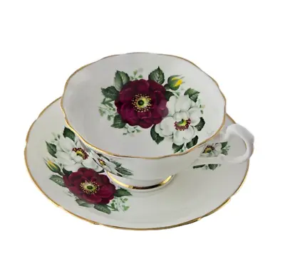 Vintage Consort Bone China Teacup & Saucer Red White Flowers Made In England • $20.07