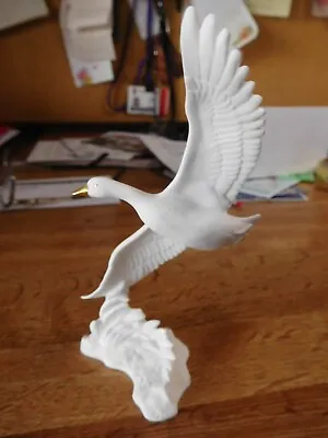 Maruri Porcelain Snow Goose Figurine • $9.99