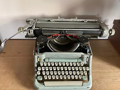Vintage Olympia SG 1N Typewriter Serial No 976538 For Refurbishment. • £20