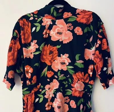 NWT! ZARA FLORAL BLOUSE - Large • $20