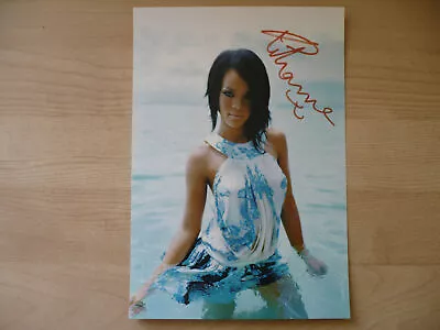 £2.99 • Buy RIHANNA Signed  Photo...LOOK...BIGGER....8  X 6   A5