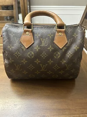 Authentic Vintage Louis Vuitton Speedy 25 • $425