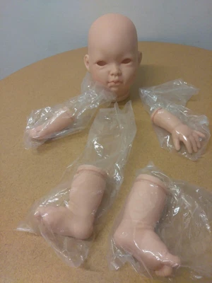 $28.64 • Buy  Val Shelton 16  Doll Kit Original 1994 Reborn Vinyl Head & Limbs  Soft Body New