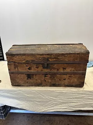 Antique Domed Camel BBack Steamer Trunk  ~ Rustic And Primitive • $50