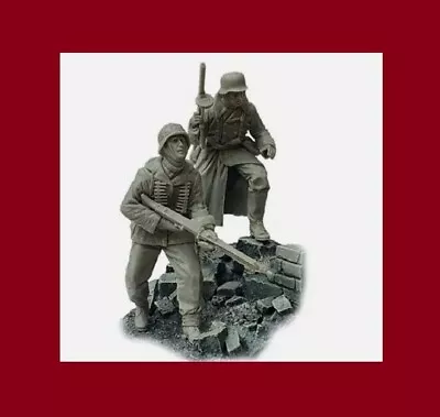 1/35 Scale German Ww2 Resin Figures Model Kit 2 Soldiers Unpainted • £4.99