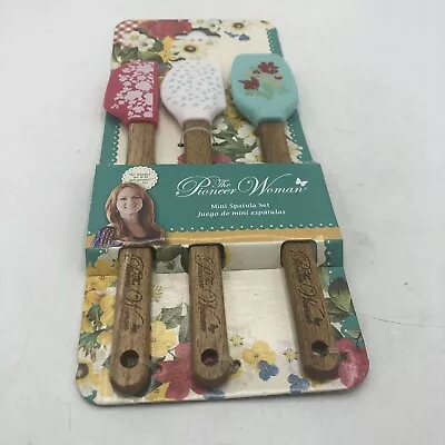 The Pioneer Woman Mini Spatula Kitchen Set • $14.95