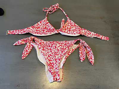 Redf Loral H&M Two  Piece  Swimsui Bikini   Size 0 • $2.99