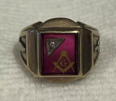 Vintage 10K Gold And Diamond Masonic Ring Size 9.75 • $265