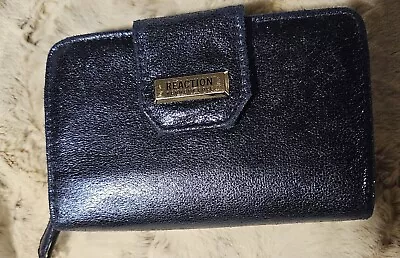 Women's Wallet Reaction Kenneth Cole Blue Metallic Finish Wallet • £13.51