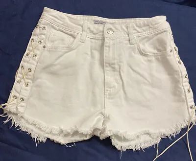 Zara Basic Womens Shorts White  Size 2 High Rise Frayed Distressed Denim Z1975 • $14.40