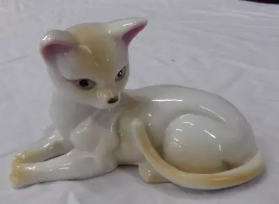 Vintage Signed Arnart Ceramic Glazed Porcelain Cat Figurine Excellent Condition • $17.99