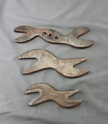Lot Of 3 Vintage Alligator Tools Collectible Farm Wrenches • $15