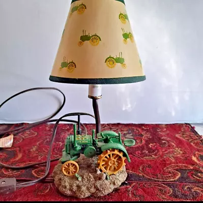 Vintage John Deere Tractor Table Lamp 1999 • $20