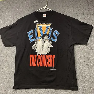 Elvis Presley T-shirt Size 2XL Black Short Sleeve The Concert World Tour 2000 • $34.99