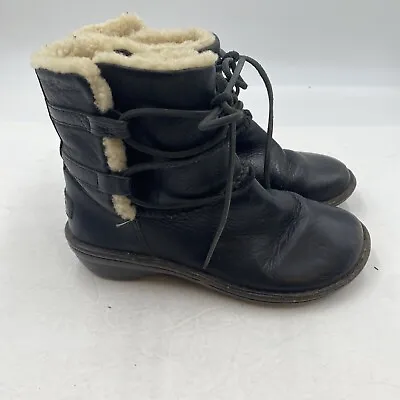 Women’s UGG Caspia Size 6 Black Leather Ankle Boots Sheepskin Winter Slip On • $19