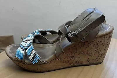 Minnetonka Brown Leather Beaded Zoey Wedge Heel Strappy Sandals Womens Size 8 • $16.99