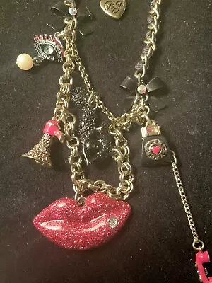 Betsey Johnson Film Noir Phone Lip Necklace Rare - 9 • £154.40