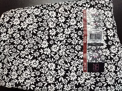 No Boundaries Juniors Black And White Small Flowers Capri Leggings MANY SIZES • $9.45