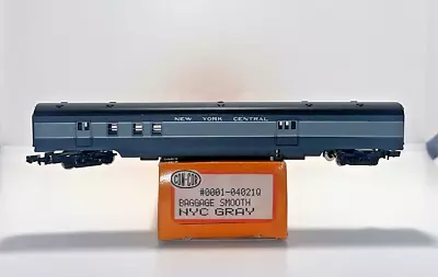 N Scale Con-Cor #0001-04021Q  New York Central  Baggage Smooth Org Box • $39.99