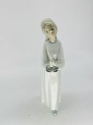 Lladro Figurine Girl With Candle 4868 Made In Spain 20cm High A/F • £5