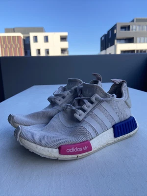 $1.50 • Buy Adidas NMD_R1 Grey Sneakers UK6.5 US7 US(w)8 EUR40