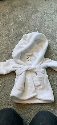 Baby Dressing Gown 0-3 Months • £0.99