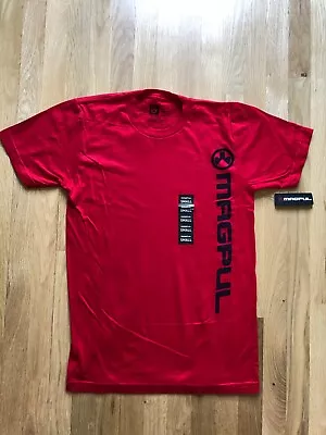 New Mens Magpul Vertical Logo Fine Cotton Size Small Red T-Shirt NWT • $19.99