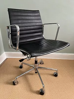 Eames Style EA117 Management Office Chair - Black Italian Leather Chrome Castors • £315