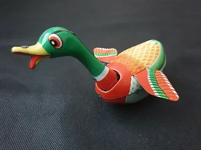 Vintage Style Tin Plate Clockwork Duck Toy Made In China 16cm • $28.58