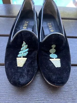 $32 • Buy Zalo Black Velvet Topiary Embroidered Flat Loafer Shoes Size 7 M