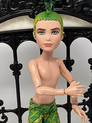 Monster High Deuce Gorgon Scaris City Of Frights Doll Mattel 2008 • $22.95