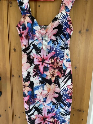 £0.99 • Buy BNWT Lipsy Dress Size 14