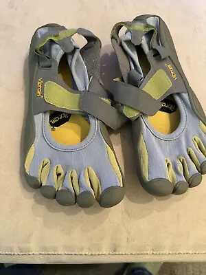 Vibram FiveFingers Women’s KSO Green Minimalist Shoes M145 Size W40 • $50