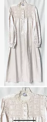 Vintage 1990's Val Mode Pink Nightgown Pearl Buttons Lace Accents Pink Size S • $13.59