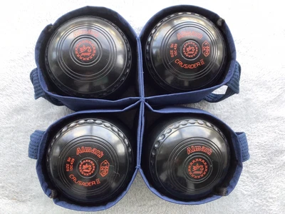 £75 • Buy 4 X Almark Crusader II Bowls Size 5H