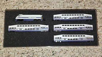 #7003 Metrolink | F59 Locomotive And Coaches Set For Z Scale • $399.99