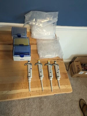 $699 • Buy Eppendorf Research Plus Pipette Set 1000 100 20 2.5 Calibrated With Tips