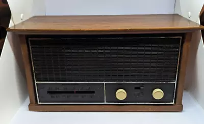 Vintage  RCA VICTOR RADIO Movie Set MODEL RjC30W -Walnut Turns On Preowned • $39.99