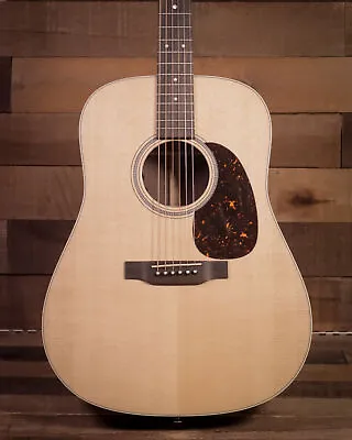 Martin D-16E Acoustic/Electric Rosewood With Gig Bag • $1999