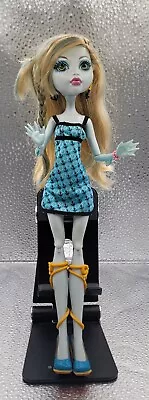 2011 Monster High Mad Science Lagoona Blue Incomplete! • $20