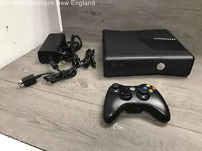 $30 • Buy Microsoft Xbox 360s Model 1439 250GB Video Game Console Bundle