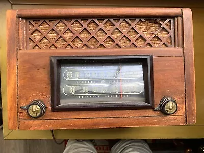 Vintage GE AM Tube Radio - Model 221 - Wood Case - For Parts • $17