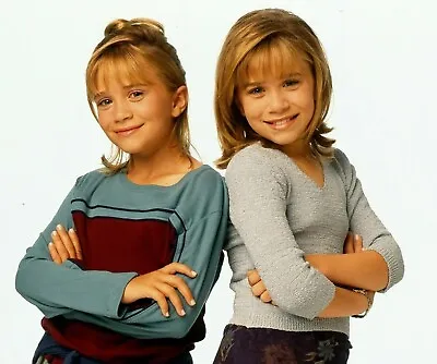 Mary Kate And Ashley Olsen Smiling 8x10 PRINT PHOTO • $6.98