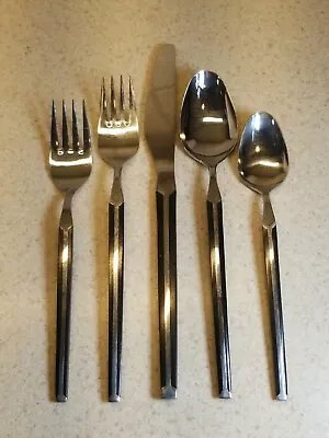 ELDAN Black And Stainless Flatware Japan MCM 5 Pc Place Setting Unknown Pattern • $27.99