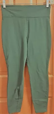 Mossimo Green Cropped Leggings Misses Size S • $16.54